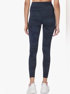 ALO Yoga Black Camo Leggings camo vapor
